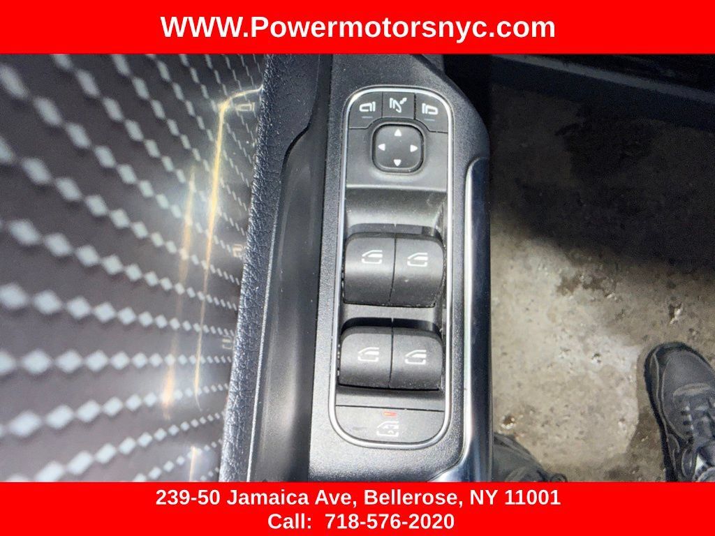 Used 2021 Mercedes-Benz GLA 250 4MATIC w/ Premium Package image 36