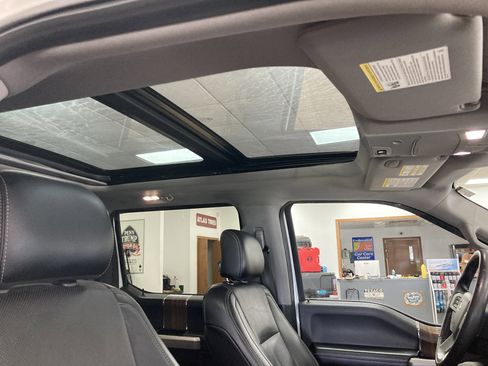 Used 2016 Ford F150 Lariat AWD/4WD image 24