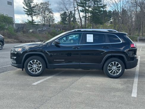 Used 2019 Jeep Cherokee Latitude Plus image 4