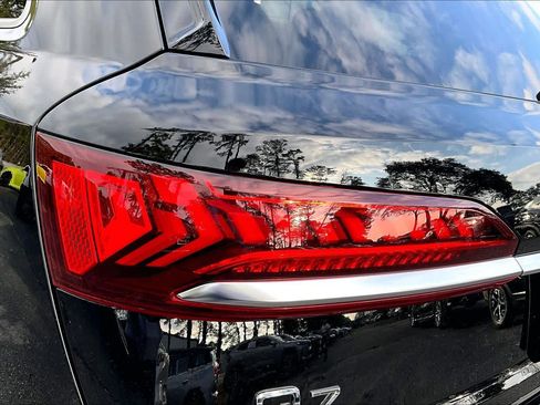 Used 2021 Audi Q7 2.0T Premium Plus w/ Executive Package image 28