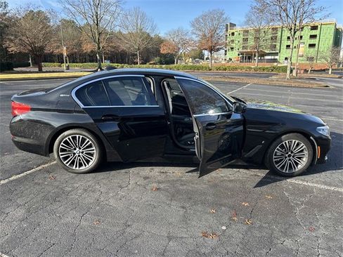 Used 2019 BMW 530e w/ Convenience Package image 11