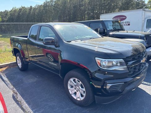 Used 2022 Chevrolet Colorado LT w/ Fleet Safety Package image 2
