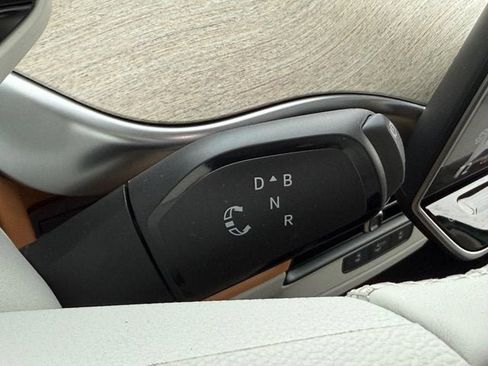 New 2025 Volkswagen ID. Buzz Pro S Plus image 13