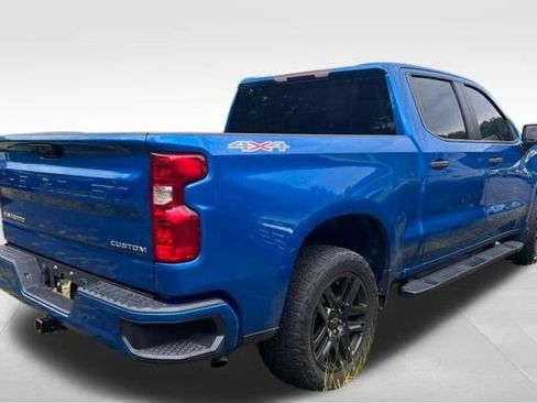 Used 2022 Chevrolet Silverado 1500 Custom AWD/4WD image 5