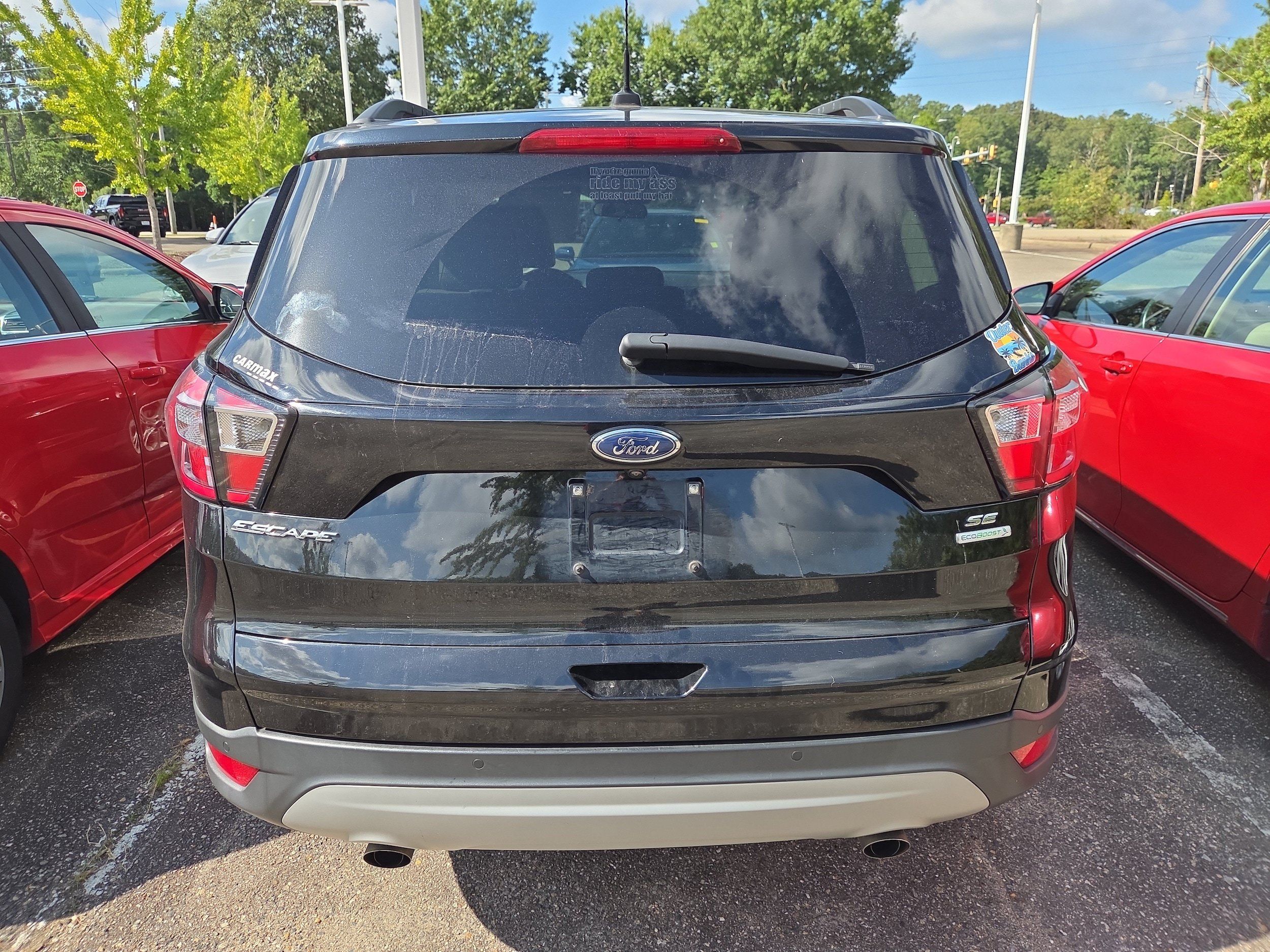 Used 2017 Ford Escape SE w/ SE Leather Comfort Package FWD image 4