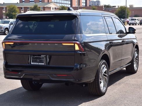 New 2025 Lincoln Navigator L Reserve image 7