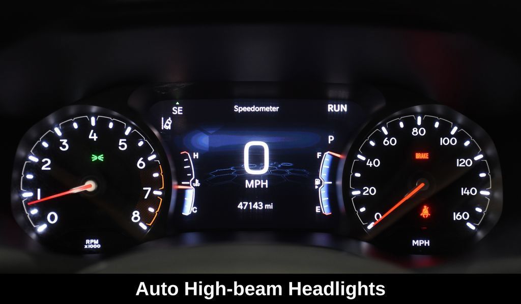 Used 2025 Jeep Compass Latitude w/ Sun & Sound Group AWD/4WD image 17