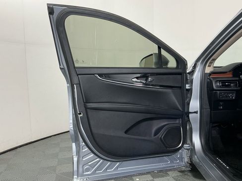 Used 2022 Lincoln Nautilus Reserve AWD/4WD image 19