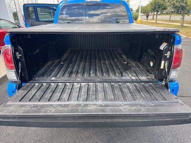 Used 2020 Toyota Tacoma TRD Sport w/ Technology Package AWD/4WD image 29