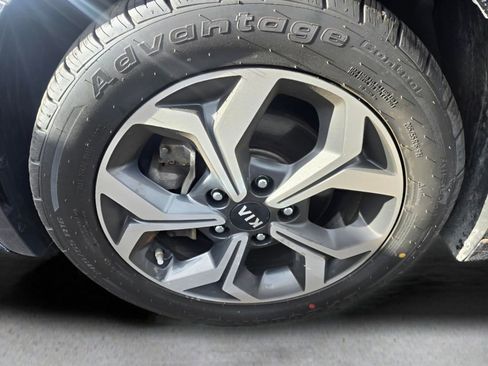 Used 2021 Kia Forte LXS image 17