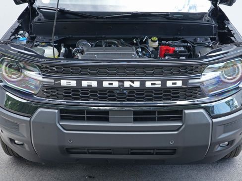 Used 2025 Ford Bronco Sport Outer Banks w/ Outer Banks Tech Package+ AWD/4WD image 7