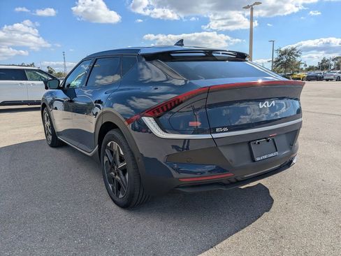 Used 2025 Kia EV6 Light w/ Light LR Technology Package RWD image 7