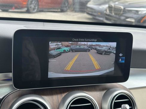 Used 2020 Mercedes-Benz GLC 300 4MATIC w/ Multimedia Package image 34