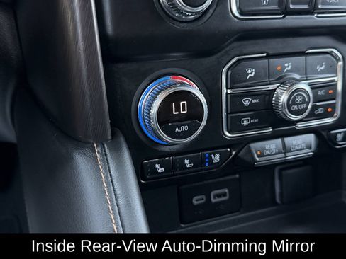 Used 2024 GMC Yukon AT4 w/ AT4 Premium Plus Package AWD/4WD image 26