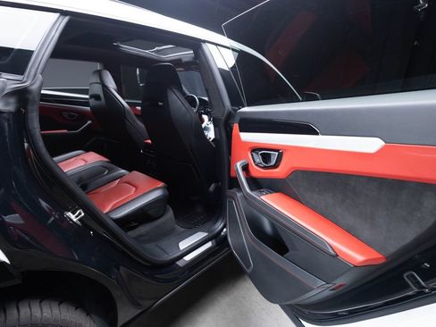 Used 2022 Lamborghini Urus AWD/4WD image 58