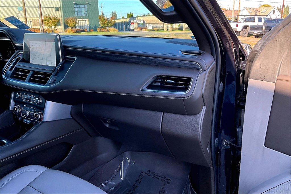 Used 2023 GMC Yukon SLT w/ SLT Luxury Package AWD/4WD image 19