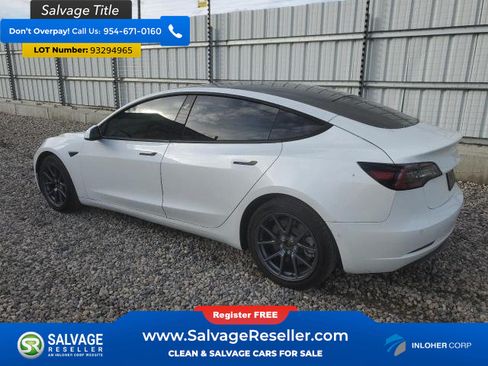 Used 2021 Tesla Model 3 Standard Range Plus RWD image 3