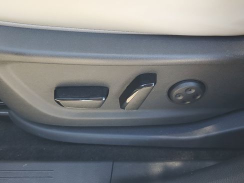 Certified 2023 Nissan Ariya EVOLVE+ image 14