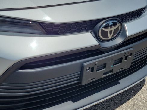 Used 2024 Toyota Corolla LE FWD image 8