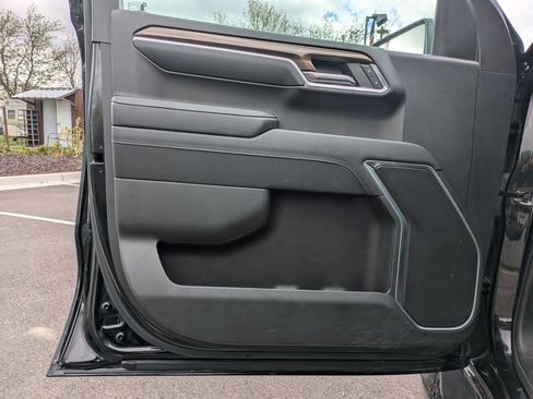 Used 2024 Chevrolet Silverado 1500 LT image 15