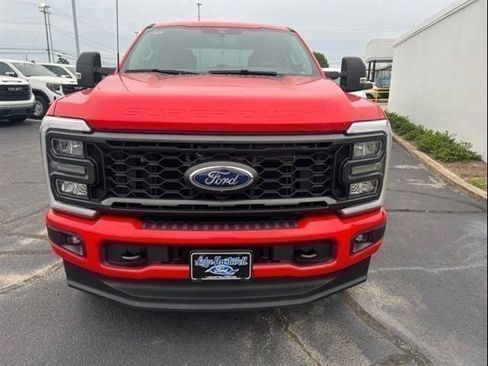 Used 2024 Ford F250 XLT w/ XLT Premium Package AWD/4WD image 11