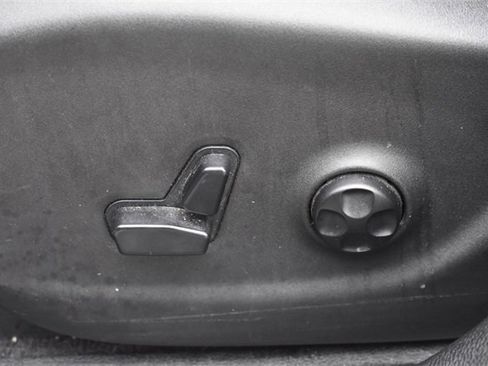 Used 2015 Jeep Cherokee Limited image 20