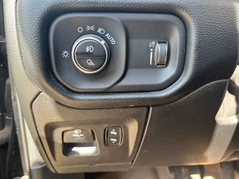 Used 2020 RAM 1500 Big Horn AWD/4WD image 6