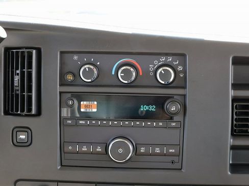 New 2025 Chevrolet Express 3500 w/ Driver Convenience Package image 32