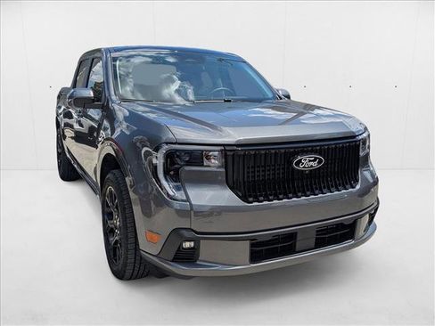 New 2025 Ford Maverick Lobo image 7