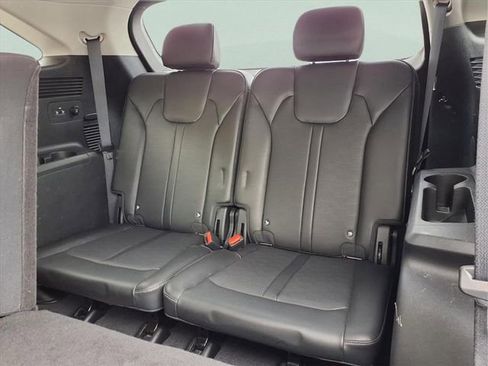 Used 2024 Kia Sorento S image 26