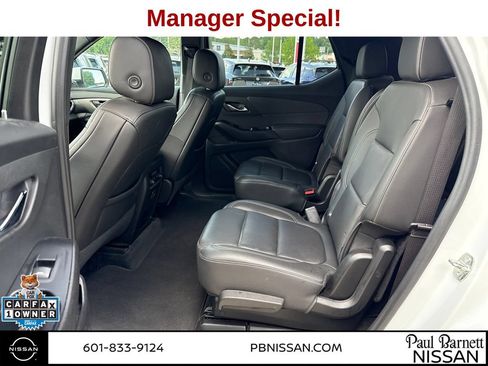 Used 2023 Chevrolet Traverse LT FWD image 13