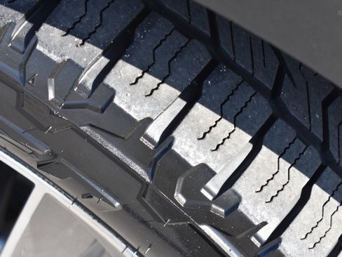 Used 2016 Hyundai Santa Fe Limited w/ Option Group 04 image 11