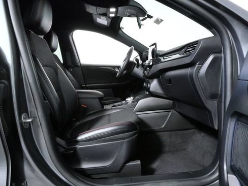 Certified 2025 Ford Escape ST-Line AWD/4WD image 10