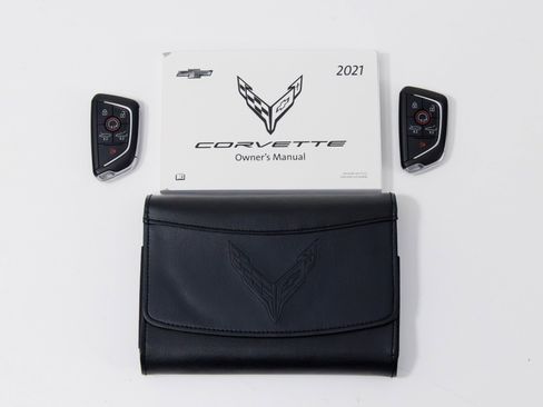 Used 2021 Chevrolet Corvette 2LT w/ Engine Appearance Package image 63