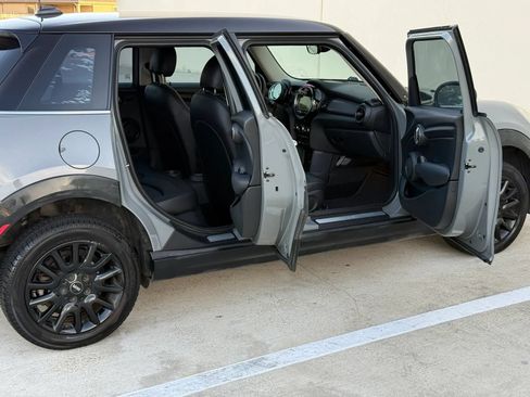 Used 2017 MINI Cooper 4-Door Hardtop FWD image 19