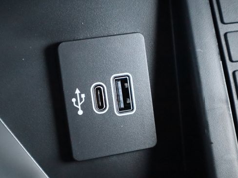 New 2025 Ford F150 Lariat w/ Equipment Group 502A High image 29