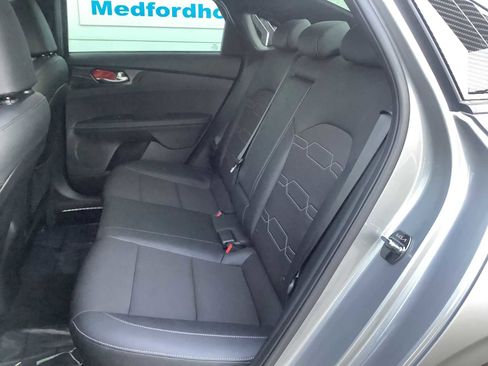 Used 2024 Kia Forte GT-Line w/ GT-Line Premium Package image 13