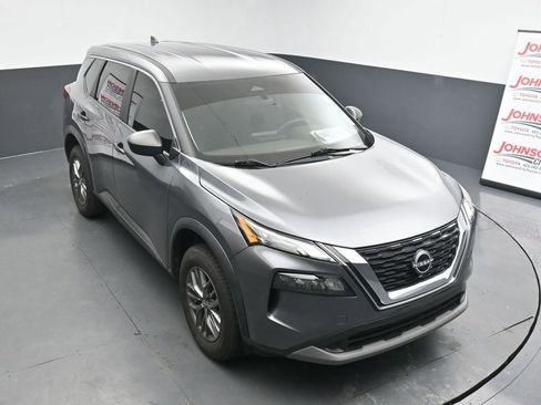 Used 2023 Nissan Rogue S image 10