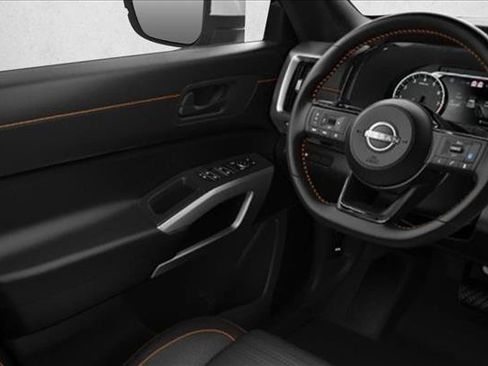 Used 2025 Nissan Pathfinder Rock Creek image 10