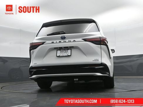 Used 2023 Toyota Sienna XSE w/ XSE Plus Package AWD/4WD image 41