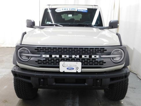 New 2025 Ford Bronco Badlands image 10