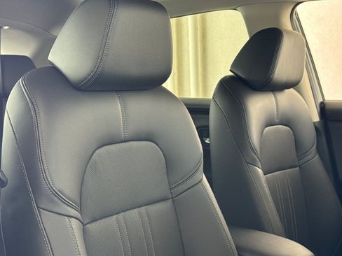 Used 2025 Honda HR-V EX-L image 32