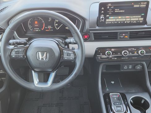 Certified 2024 Honda Pilot Touring image 27