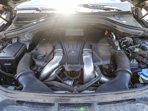Used 2018 Mercedes-Benz GLS 550 4MATIC image 25
