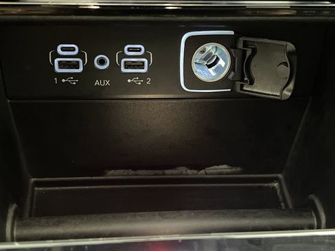 Used 2024 Jeep Grand Cherokee Laredo RWD image 56
