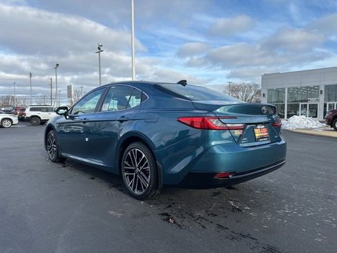 New 2026 Toyota Camry XLE image 5