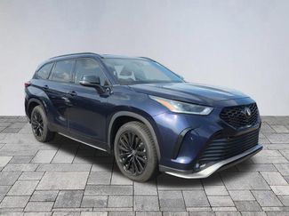 Used 2023 Toyota Highlander XSE FWD video 1