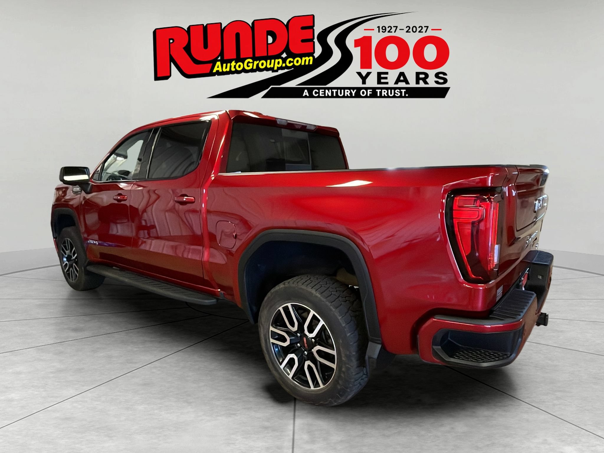 Used 2021 GMC Sierra 1500 AT4 w/ AT4 Premium Package AWD/4WD image 3