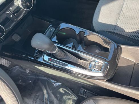 Used 2025 Chevrolet Trax LT image 40