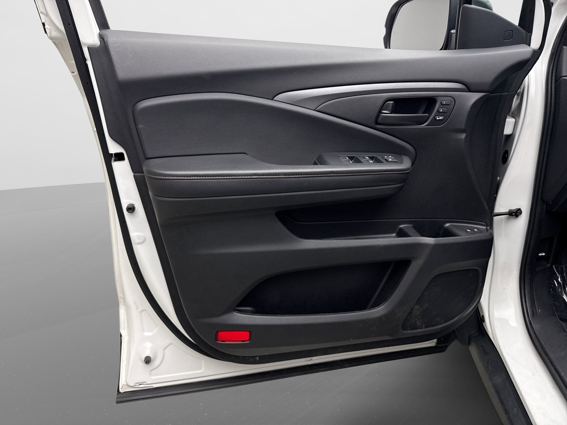 Used 2023 Honda Passport TrailSport image 9